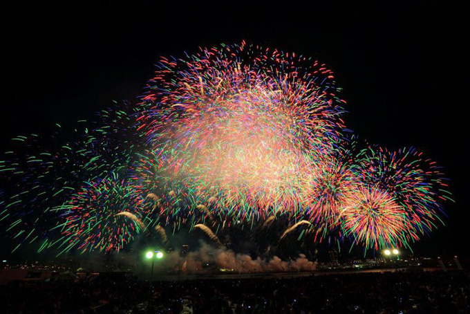 第27回なにわ淀川花火大会 - 大阪、夏の風物詩 | 写真