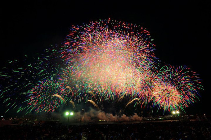 第27回なにわ淀川花火大会 - 大阪、夏の風物詩｜写真1