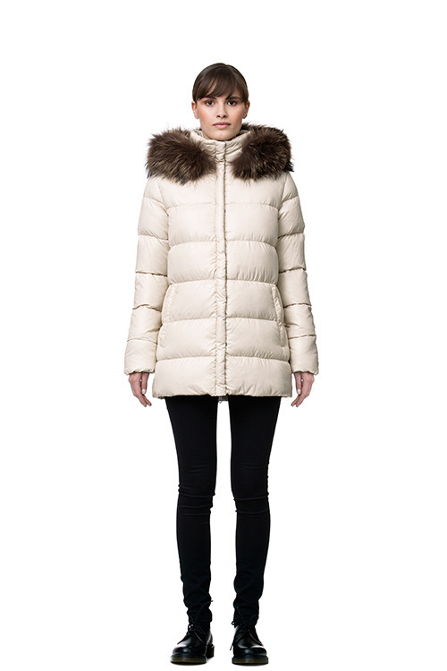 デュベティカ 2015-16年秋冬｜female ダウンジャケット