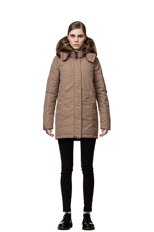 デュベティカ 2015-16年秋冬｜female ダウンジャケット