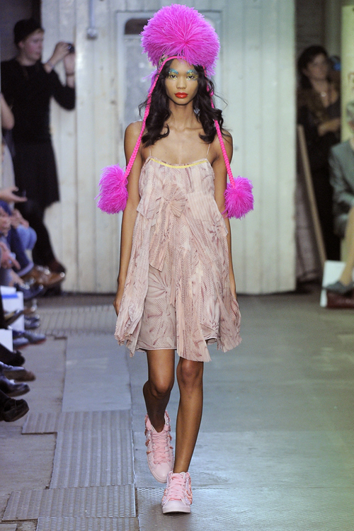 ジャイルズ(Giles) 2011年春夏ウィメンズコレクション  - 写真26