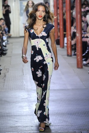 ジャイルズ(Giles) 2011年春夏ウィメンズコレクション  - 写真18