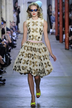 ジャイルズ(Giles) 2011年春夏ウィメンズコレクション  - 写真36