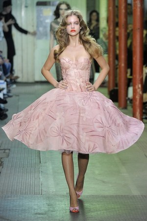 ジャイルズ(Giles) 2011年春夏ウィメンズコレクション  - 写真41