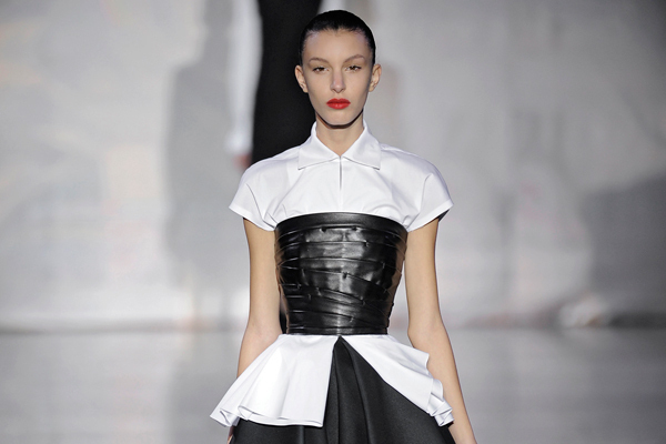 ジャイルズ(Giles) 2011-12年秋冬 ウィメンズ