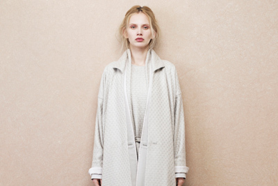 まとふ 2011-12年秋冬 ウィメンズ コレクション