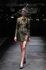 クリスチャン ダダ(CHRISTIAN DADA)が初のランウェイ、2011-2012年秋冬コレクション｜写真1