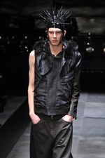 クリスチャン ダダ(CHRISTIAN DADA)が初のランウェイ、2011-2012年秋冬コレクション｜写真6