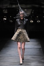 クリスチャン ダダ(CHRISTIAN DADA)が初のランウェイ、2011-2012年秋冬コレクション｜写真9