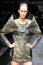 クリスチャン ダダ(CHRISTIAN DADA)が初のランウェイ、2011-2012年秋冬コレクション｜写真11