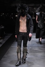 クリスチャン ダダ(CHRISTIAN DADA)が初のランウェイ、2011-2012年秋冬コレクション｜写真16