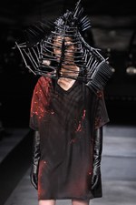 クリスチャン ダダ(CHRISTIAN DADA)が初のランウェイ、2011-2012年秋冬コレクション｜写真33