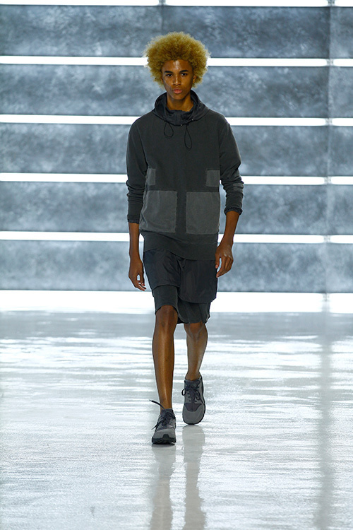 ジョン エリオット(John Elliott) 2016年春夏メンズコレクション  - 写真1