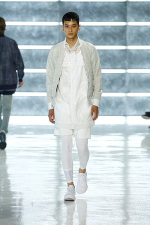 ジョン エリオット(John Elliott) 2016年春夏メンズコレクション  - 写真19