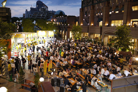 恵比寿麦酒祭り、東京・恵比寿ガーデンプレイスで開催 - ヱビスブランド各種を樽生で堪能 | 写真
