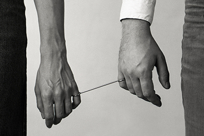 大回顧展「オットー・クンツリ展」が東京都庭園美術館で開催 - 現代ジュエリーの巨匠が伝えるメッセージ