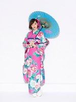 玉城ティナ×京都丸紅、レトロポップな浴衣＆振袖が発売｜写真2