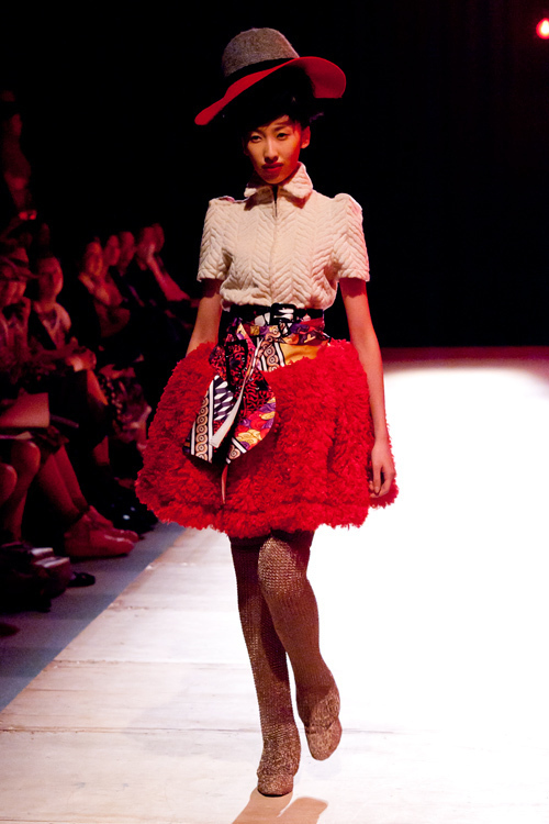 ノゾミ イシグロ オートクチュール(NOZOMI ISHIGURO Haute Couture) 2011-12年秋冬ウィメンズ&メンズコレクション  - 写真1