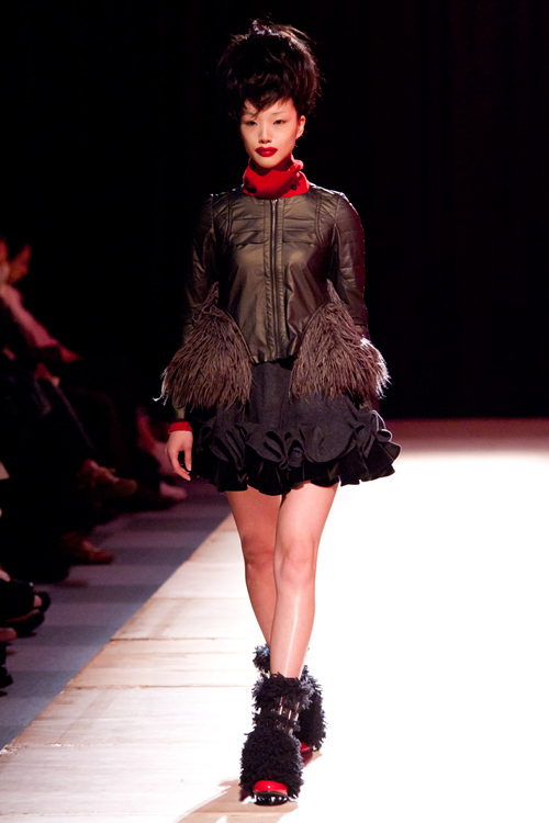 ノゾミ イシグロ オートクチュール(NOZOMI ISHIGURO Haute Couture) 2011-12年秋冬ウィメンズ&メンズコレクション  - 写真9