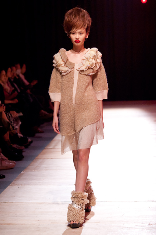 ノゾミ イシグロ オートクチュール(NOZOMI ISHIGURO Haute Couture) 2011-12年秋冬ウィメンズ&メンズコレクション  - 写真16