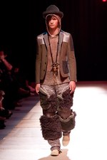 子ども達の歌を聞きたいという思いをこめて - ノゾミイシグロ　オートクチュール 2011-12A/Wコレクション｜写真25