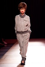 子ども達の歌を聞きたいという思いをこめて - ノゾミイシグロ　オートクチュール 2011-12A/Wコレクション｜写真26