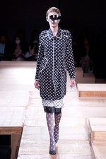 かたちへの追究 - アンリアレイジ(ANREALAGE)、2011-2012年秋冬コレクション｜写真11