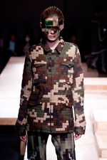 かたちへの追究 - アンリアレイジ(ANREALAGE)、2011-2012年秋冬コレクション｜写真30