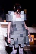 かたちへの追究 - アンリアレイジ(ANREALAGE)、2011-2012年秋冬コレクション｜写真40