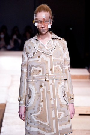 かたちへの追究 - アンリアレイジ(ANREALAGE)、2011-2012年秋冬コレクション｜写真38