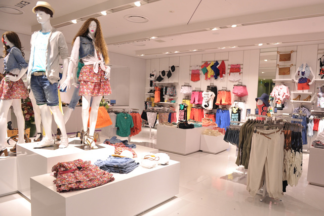 ZARAの妹ブランド、Bershka(ベルシュカ)の渋谷店がグランドオープン｜写真2