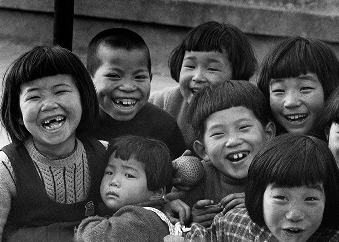 写真展「昭和のこども -- どんな時にも笑顔があった！」東京・六本木で開催 | 写真
