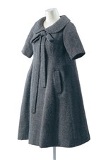 文化コスチュームギャラリーで映画公開記念「イヴ・サンローラン」展開催｜写真2