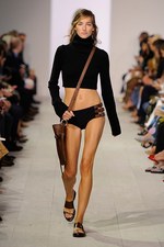 マイケル・コース コレクション2016年春コレクション - 自然の色彩に包まれたリラックスエレガンス｜写真11