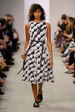 マイケル・コース コレクション2016年春コレクション - 自然の色彩に包まれたリラックスエレガンス｜写真25