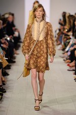 マイケル・コース コレクション2016年春コレクション - 自然の色彩に包まれたリラックスエレガンス｜写真42