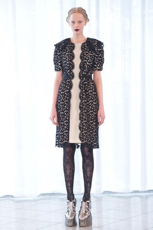 繊細でフェミニンな世界観-ソマルタ(SOMARTA)、2011-2012年秋冬コレクション｜写真3