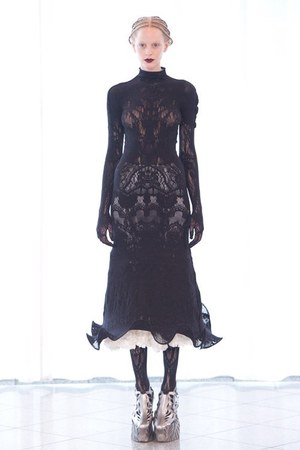 繊細でフェミニンな世界観-ソマルタ(SOMARTA)、2011-2012年秋冬コレクション｜写真22