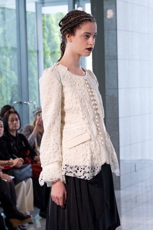 繊細でフェミニンな世界観-ソマルタ(SOMARTA)、2011-2012年秋冬コレクション｜写真26
