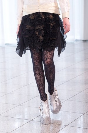 繊細でフェミニンな世界観-ソマルタ(SOMARTA)、2011-2012年秋冬コレクション｜写真31
