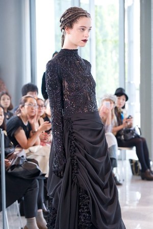 繊細でフェミニンな世界観-ソマルタ(SOMARTA)、2011-2012年秋冬コレクション｜写真41