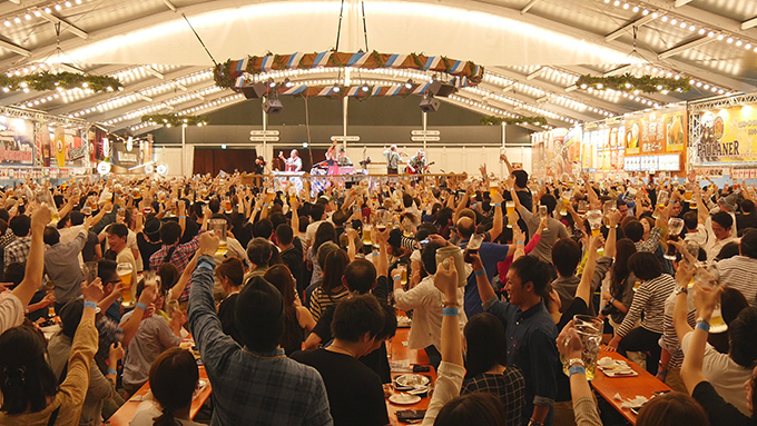 「横浜オクトーバーフェスト 2015」開催！過去最多、100種類以上のビールが横浜赤レンガ倉庫に | 写真