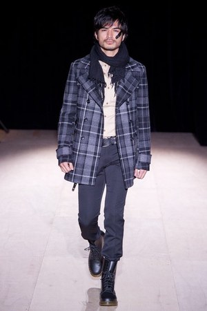 90年代を思わせるリアルクローズ−ヘッドライナー(HEADL_NER)、2011-2012年秋冬コレクション｜写真15