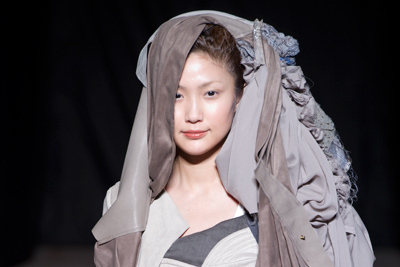 ヒスイ 2011-12年秋冬 ウィメンズ コレクション