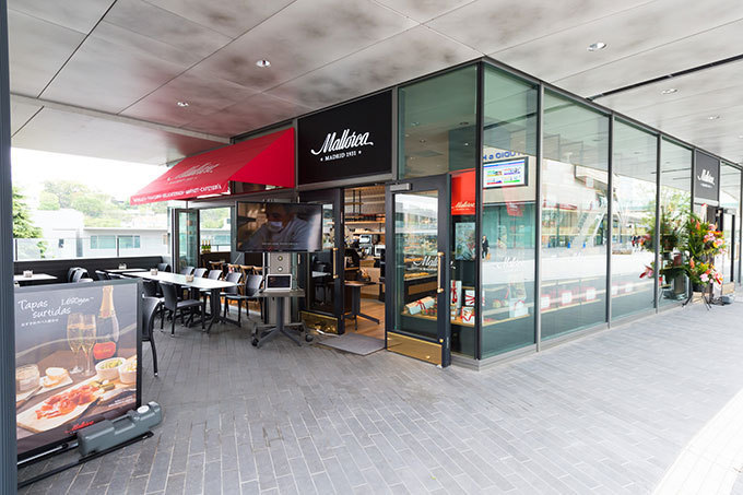 スペイン発・老舗デリカテッセン＆カフェ「マヨルカ」、秋の新作パン「エンサイマーダ」3種を発売 | 写真