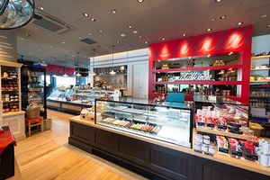 スペイン発・老舗デリカテッセン＆カフェ「マヨルカ」、秋の新作パン「エンサイマーダ」3種を発売｜写真12