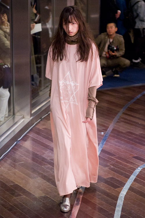 ミキオサカベ 2011-12年秋冬<span>コレクション</span> - 写真16