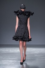 アンリアレイジ 2016年春夏コレクション - 反射を用いてリアルとバーチャルの狭間にアプローチ｜写真3