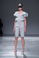 アンリアレイジ 2016年春夏コレクション - 反射を用いてリアルとバーチャルの狭間にアプローチ｜写真11