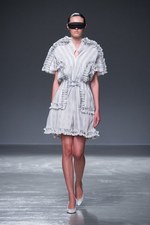 アンリアレイジ 2016年春夏コレクション - 反射を用いてリアルとバーチャルの狭間にアプローチ｜写真16